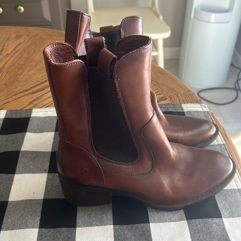 Born boots
